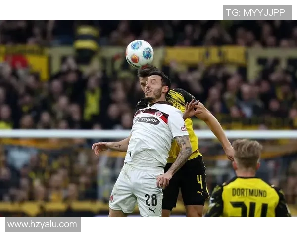 德甲激战:多特蒙德大胜波尔图乌龙球成比赛转折点引发热议