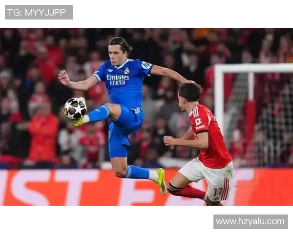 欧联杯阿森纳逆转本菲卡红牌争议引发全场热议